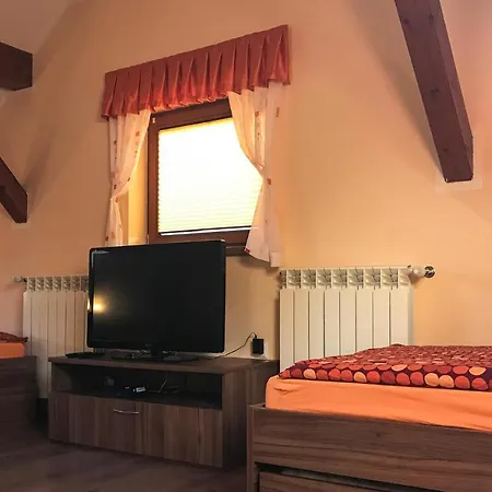 Awesome In Crni Vrh Nad Idrijo W/ Wifi And 1 Bedrooms